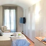 La Finestra Sul Borgo ألبا