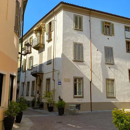 La Finestra Sul Borgo * Άλμπα