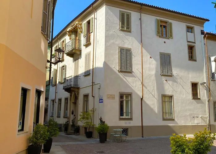 La Finestra Sul Borgo * 阿尔巴